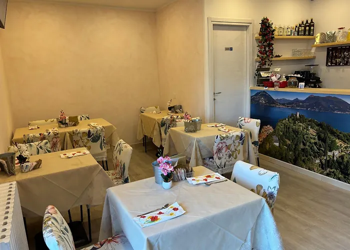 Hotel Diffuso Il Portichetto Vezio Perledo
