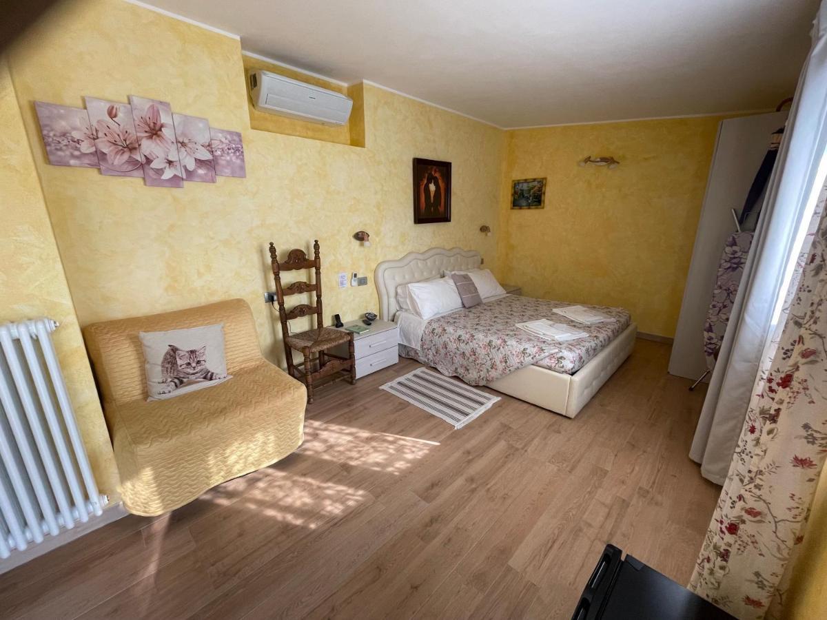 Hotel Diffuso Il Portichetto Vezio 3*