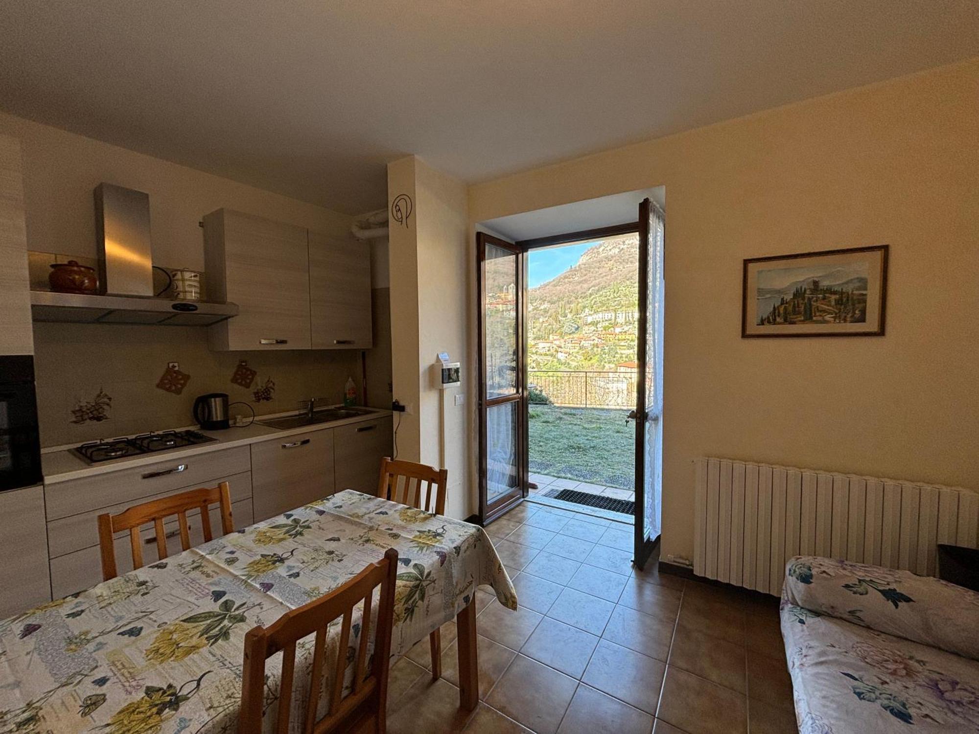 Hotel Diffuso Il Portichetto Vezio 3*